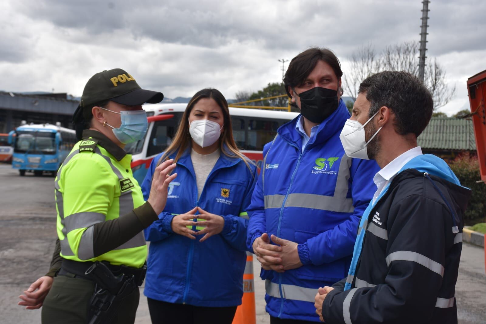 Autoridades ya iniciaron inspección de vehículos de transporte de pasajeros para Semana Santa. Foto: SuperTransporte