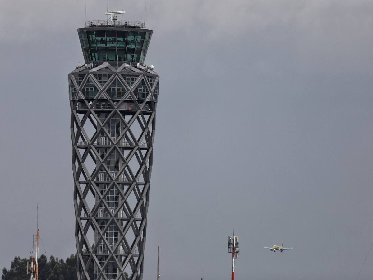Puede haber retrasos en los vuelos: Acodelca por colapso en red de Aeronáutica Civil