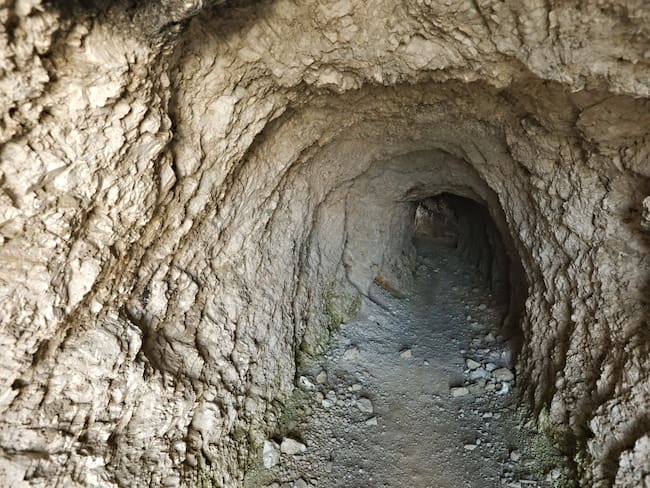 Rescate de película en Italia a un hombre que había quedado atrapado en un túnel