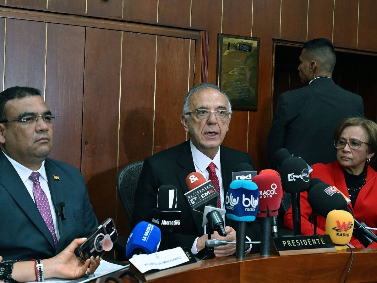 MinDefensa dice que Pegasus sí existió y que una misión de la Fiscalía viajará a Israel