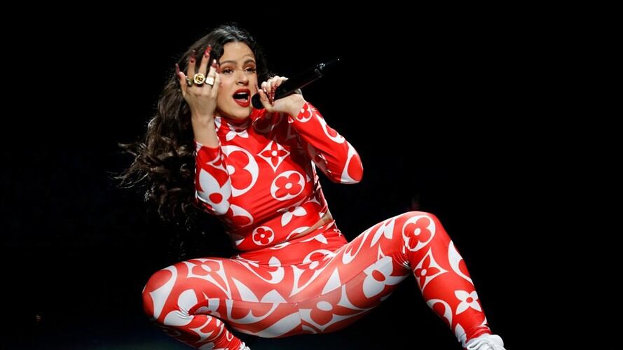 Rosalía compartió fotografías cuando recién se estaba levantando. Foto: Taylor Hill/Getty Images