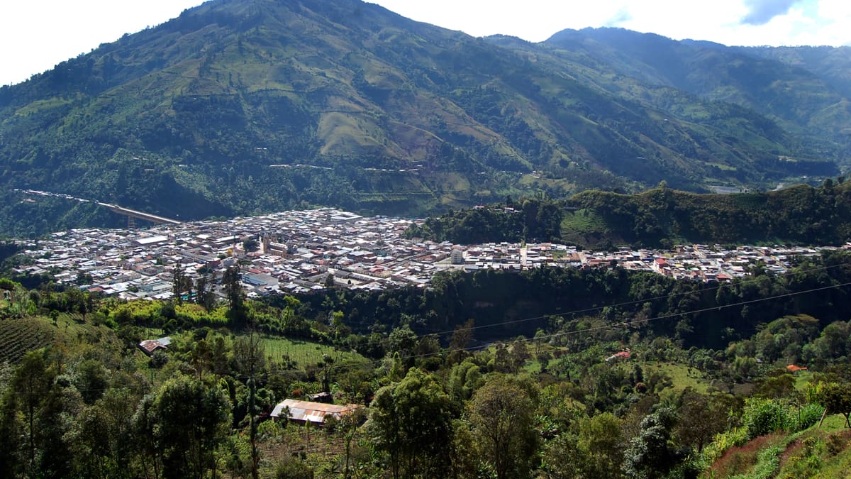 Actualizan rutas de evacuación en caso de explosión del Cerro Machín