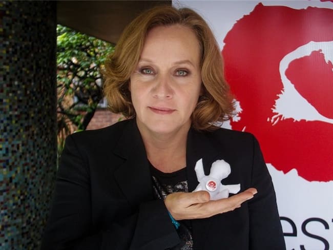 Francia otorgó distinción de Artes y Letras en el Grado de Caballero a Alejandra Borrero