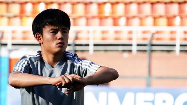 El veterano Gaku Shibasaki lo tiene claro: "Es el futuro del fútbol japonés".. Foto: Getty Images