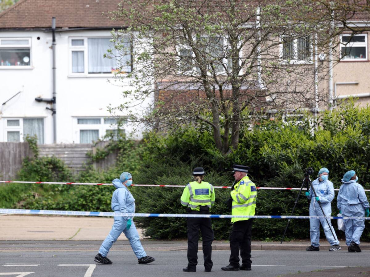 Tragedia en Londres tras muerte de niño de 14 años por ataque con espada