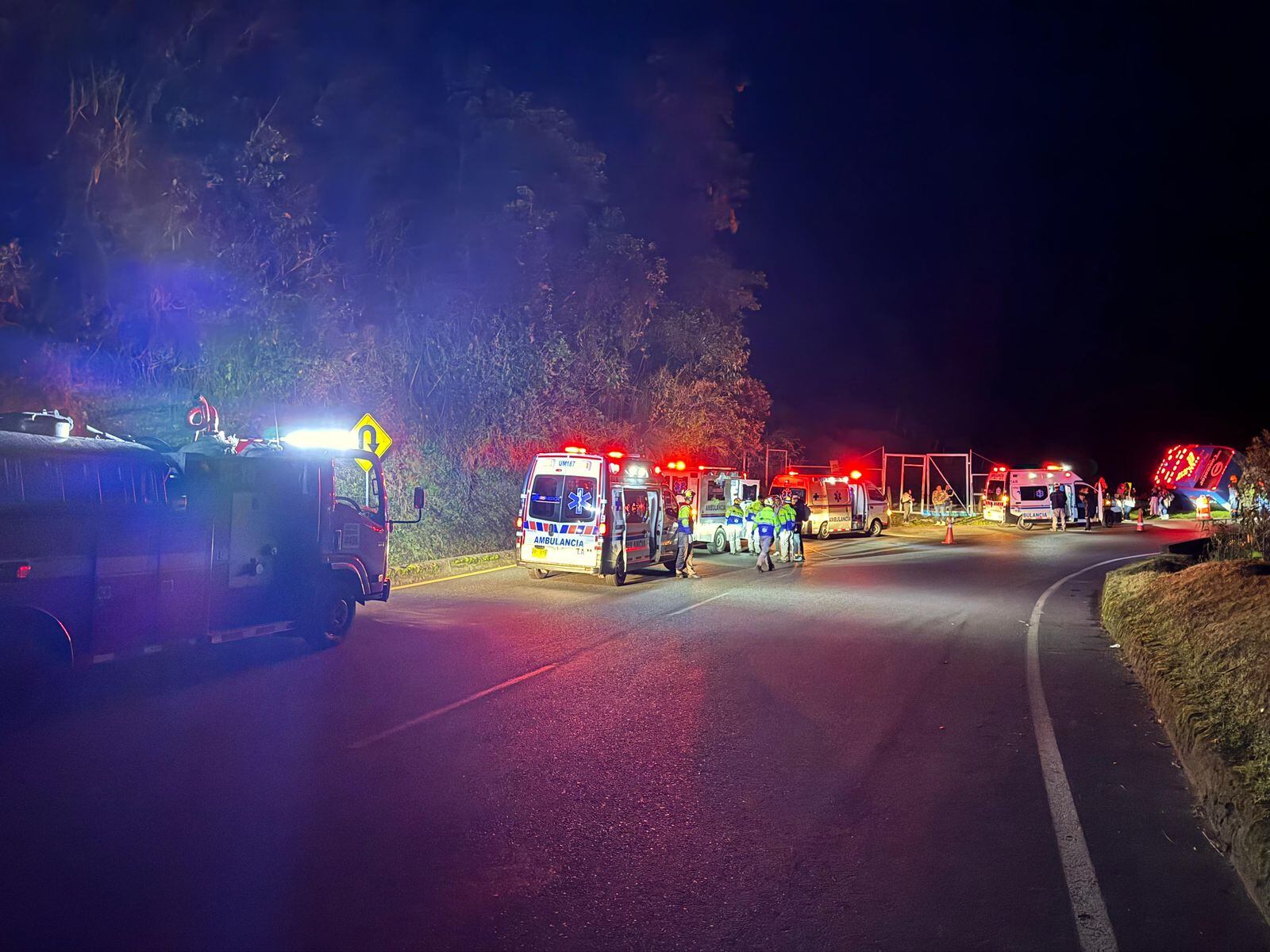 Accidente en la vía Ibagué-Armenia deja seis heridos y cierres en el Alto de la línea