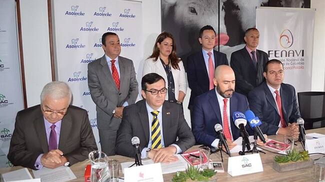 Agricultores del país consideran inconveniente gravar con IVA la comida de los colombianos. Foto: Colprensa