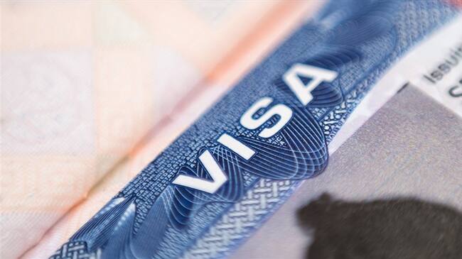 Imagen de referencia de visa. Foto: Getty Images / Alexander W Helin