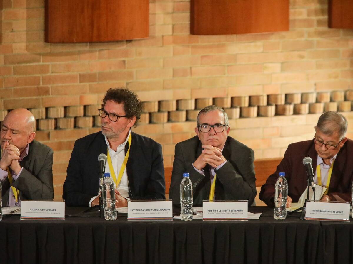 Jaramillo y De la Calle, preocupados por implementación de acuerdos con las Farc