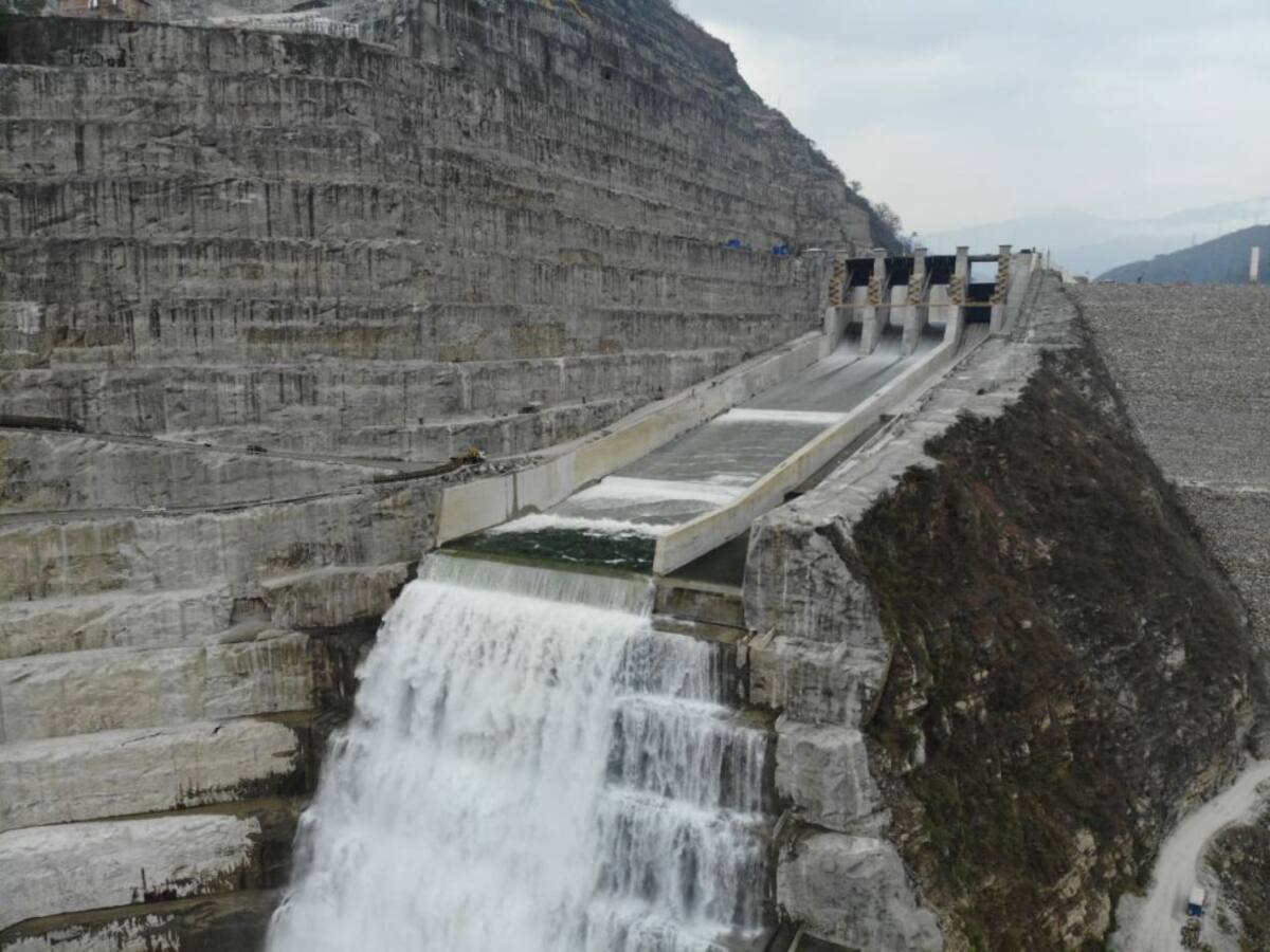 EPM pide formalmente más plazo a la Creg por Hidroituango