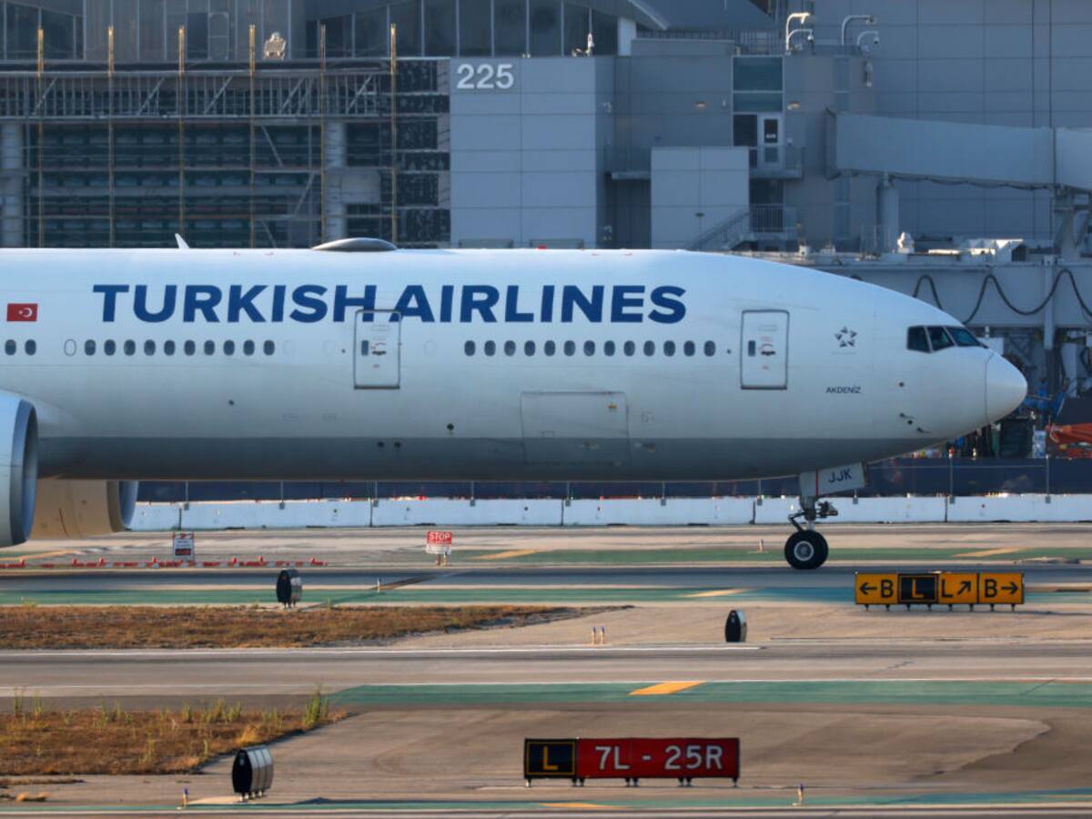 Maduro conversó con Erdogan y coincidieron en restablecer ruta aérea de Turkish en Venezuela