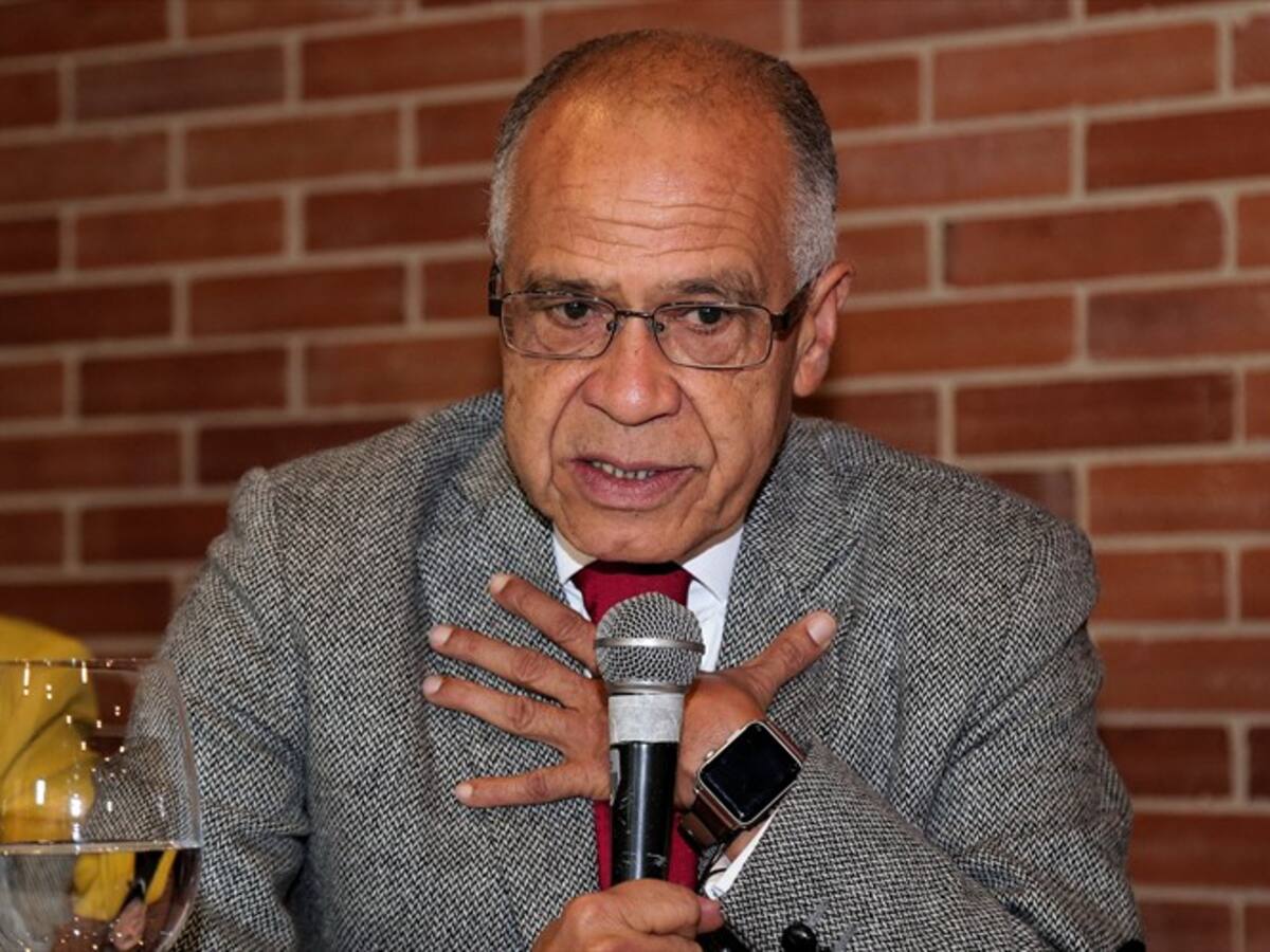 Esta crisis en la Fiscalía no le conviene al país: Gómez Méndez