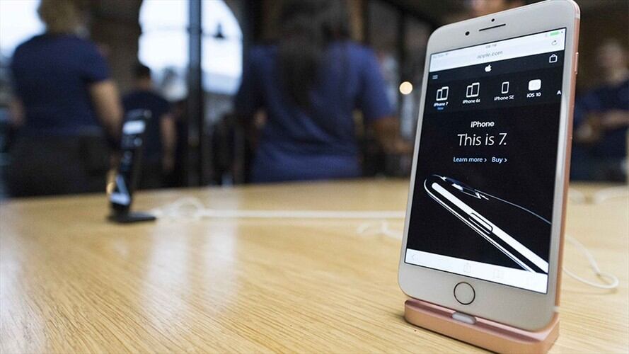 iPhone parece haberse propuesto enmendar su error de cara al futuro cercano. Foto: Bang Media