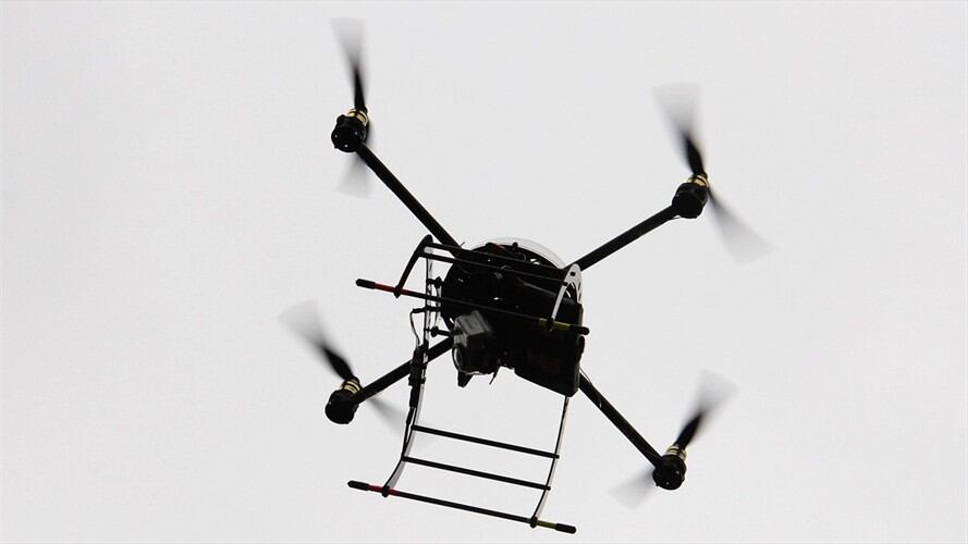 Organizaciones sociales advirtieron que los vehículos aéreos no tripulados hicieron varios recorridos en la vivienda del excombatiente . Foto: Colprensa