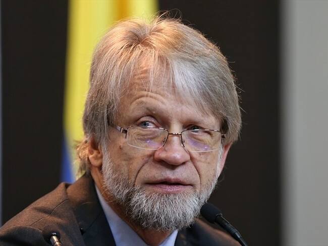 ¿Reaparición de Mockus pondrá punto final a la pugna en el Verde?