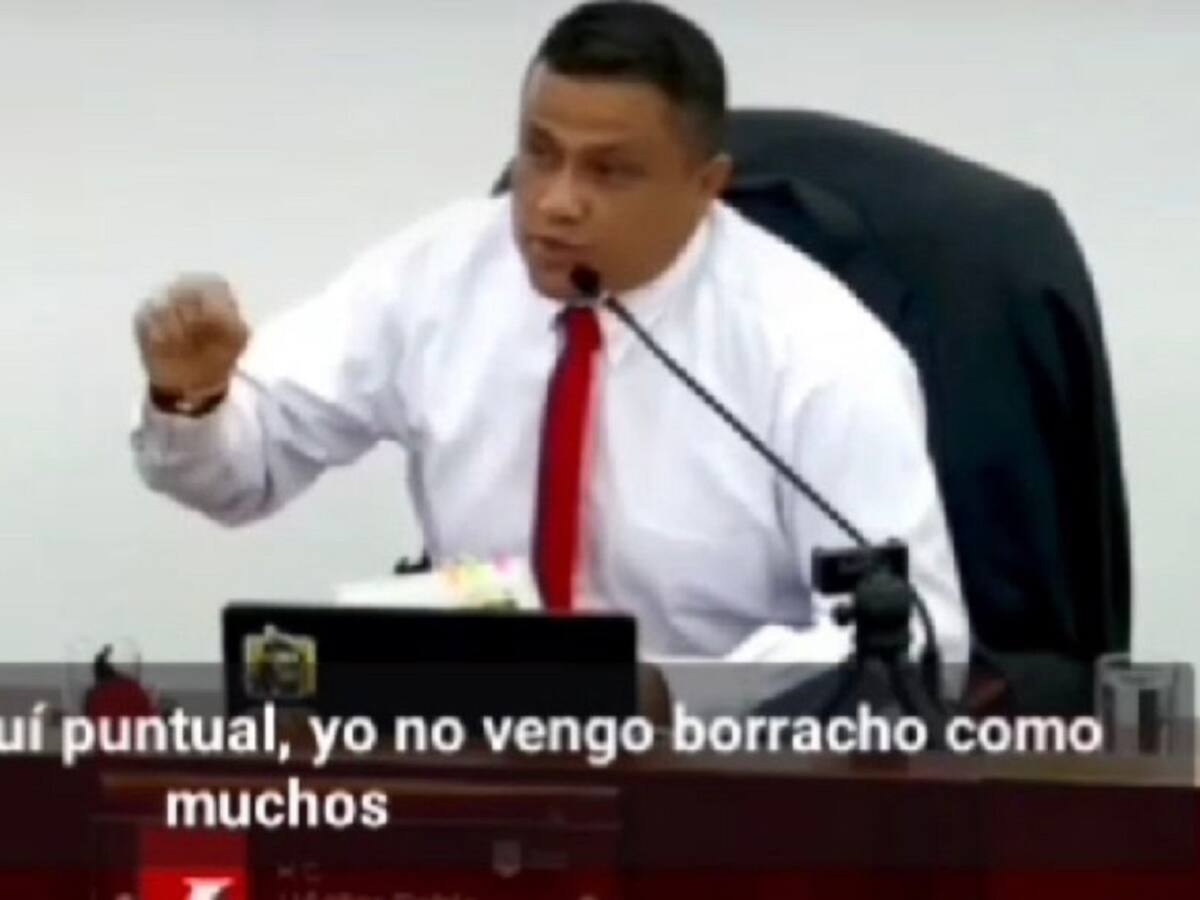 Concejal de Manizales aseguró que varios de sus compañeros llegan borrachos a las sesiones