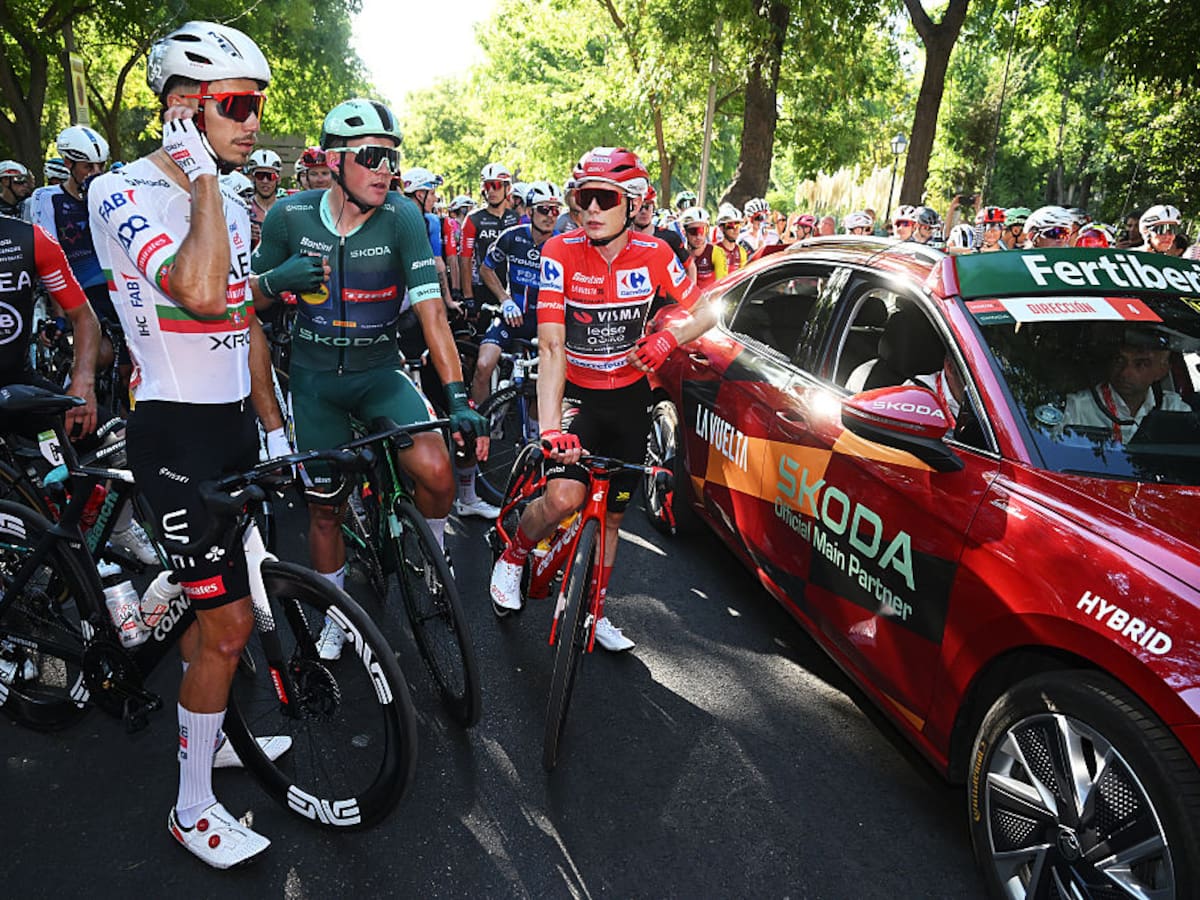 La prensa extranjera subraya el caótico “final inédito” en la historia de las Vueltas
