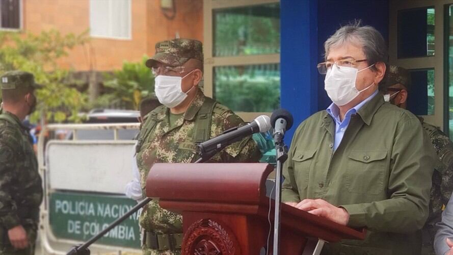 "Vamos a derrotar a los criminales, vamos a capturar a los delincuentes, los vamos a poner en las manos de las autoridades competentes", dijo el ministro Carlos Holmes Trujillo. Foto: Cortesía