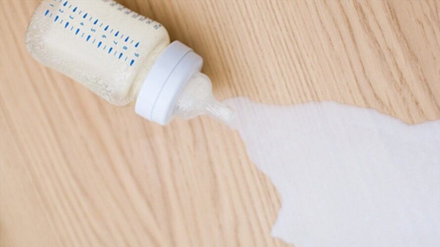 El hombre aceptó que le gusta tomar leche en biberón.. Foto: Getty Images