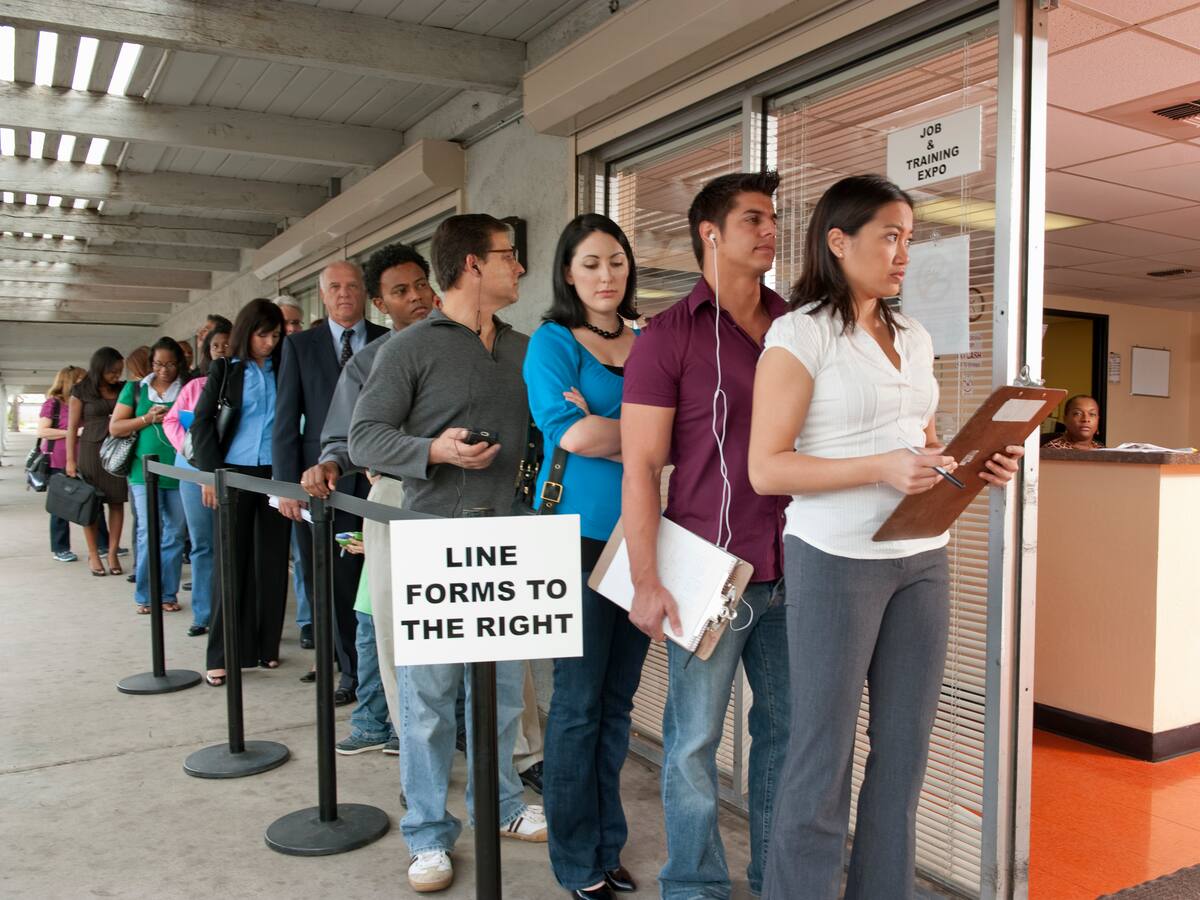 EE.UU. creó 390.000 puestos de trabajo y la tasa de desempleo se mantiene en 3,6%