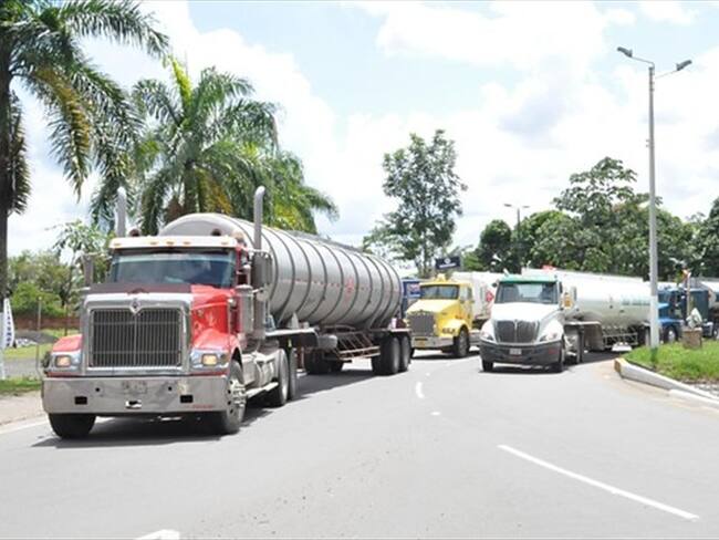 Transportadores de carga piden plan de emergencia por quema de camiones en Antioquia. Foto: Colprensa