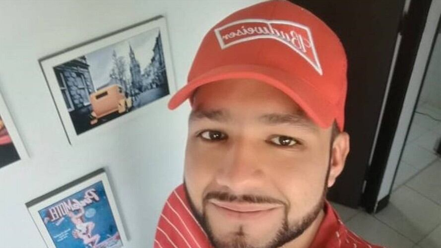 El líder estudiantil Esteban Mosquera Iglesias, de 26 años, fue asesinado en el barrio La Pamba. Foto: Proporcionada por Carlos Cerón