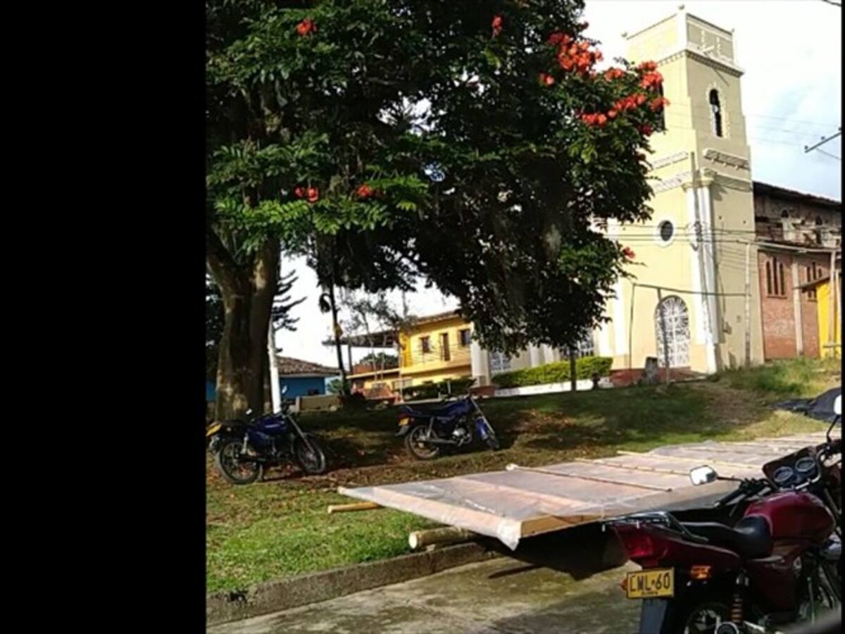 Fuertes hostigamientos contra la Policía en Siberia, Caldono, Cauca