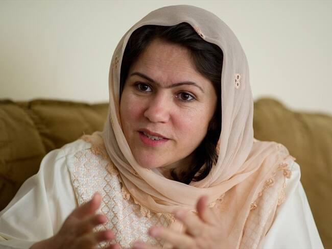 Desde el exilio, líder afgana continúa la lucha por las mujeres de su país