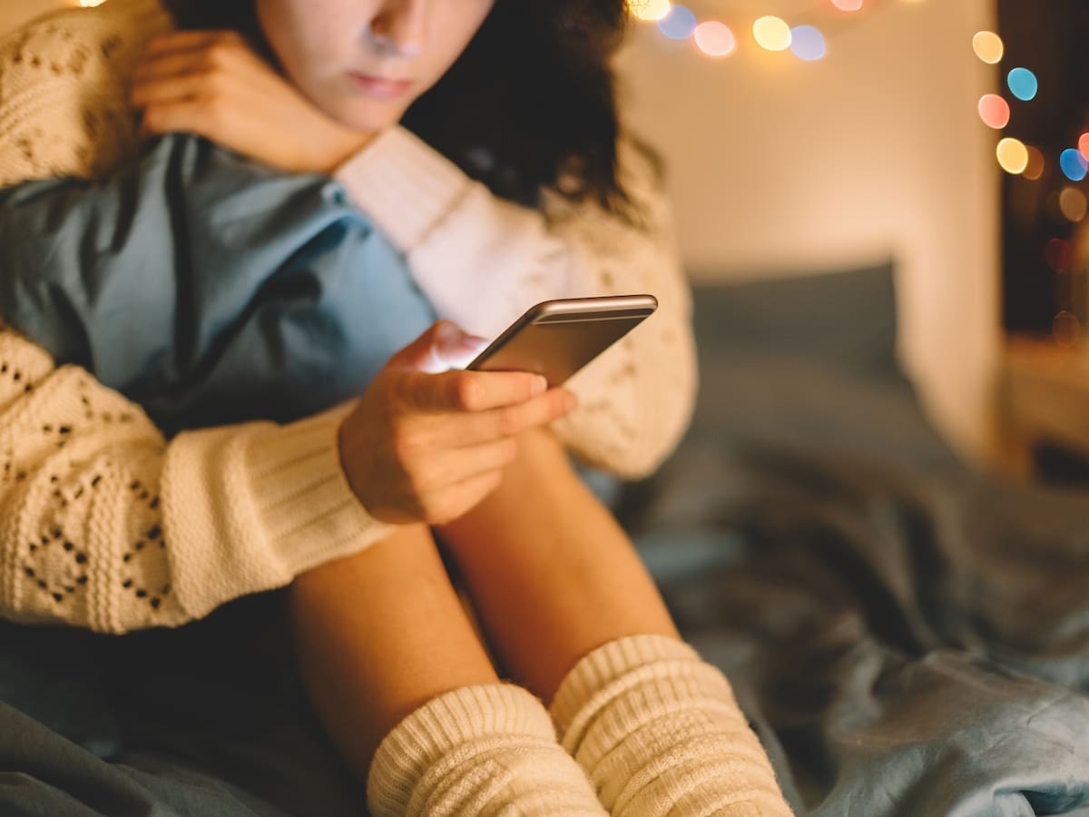 Mujeres denuncian que su expareja les tomó fotos íntimas y ahora las comparte en redes sociales sin autorización