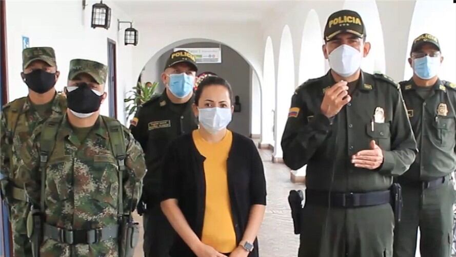 El director de Seguridad Ciudadana de la Policía, mayor general Carlos Rodríguez, se reunió con la secretaria de Gobierno de Popayán, Elvia Rocío Cuenca . Foto: Cortesía