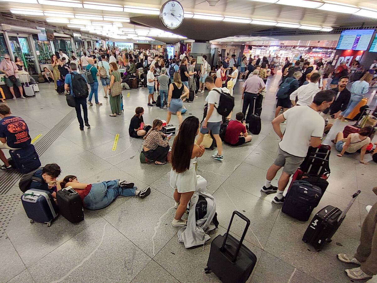 Más de 15.000 pasajeros afectados por un corte de 15 horas en los trenes Madrid-Andalucía