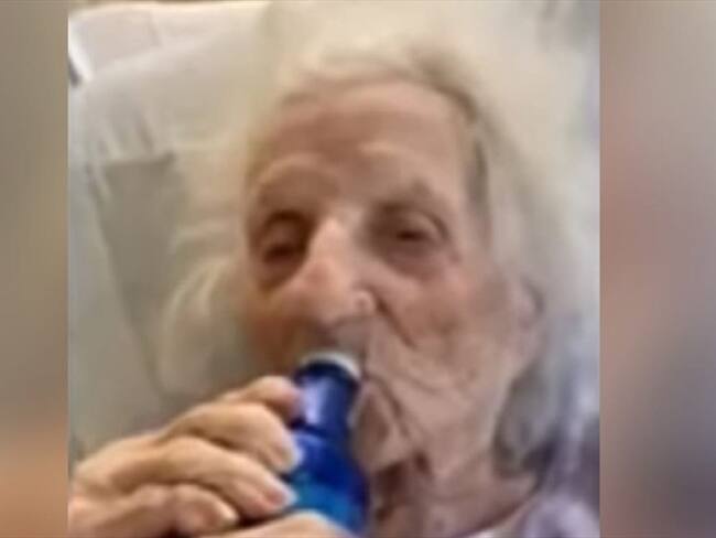 Abuela se recupera del coronavirus. Foto: Pantallazo video