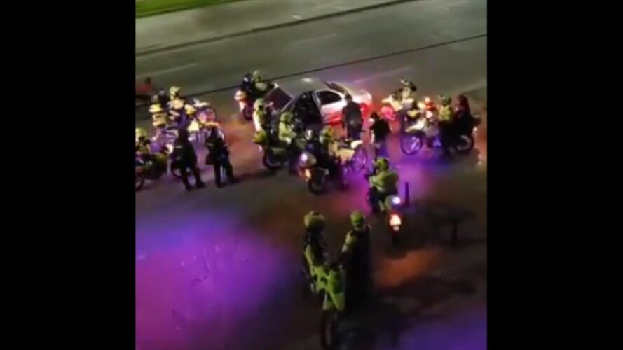 Carlos Russi pidió claridad sobre su retención de horas anteriores, pues aclara que no había motivo alguno para que se hubiera realizado el procedimiento. Foto: Captura de video