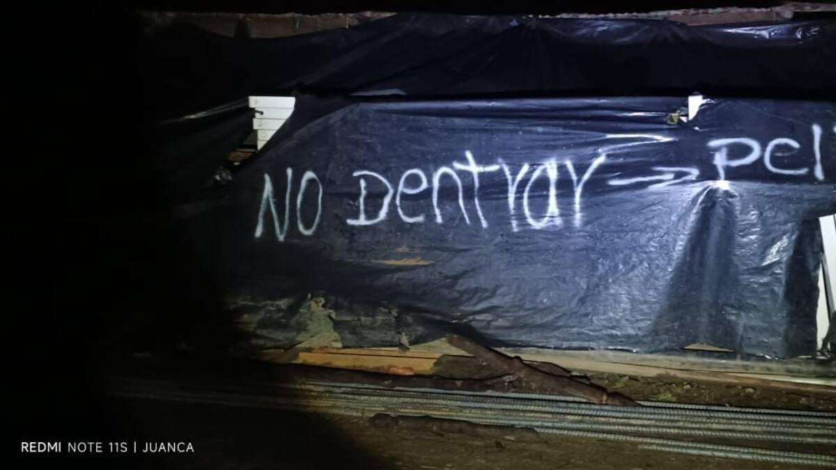 Más de 20 campesinos fueron encerrados por el ELN en una mina en Cauca durante cuatro días