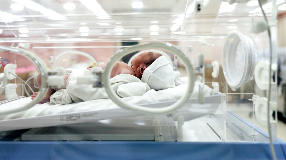 Aumento alarmante de cierre de salas de neonatología y pediatría en el país