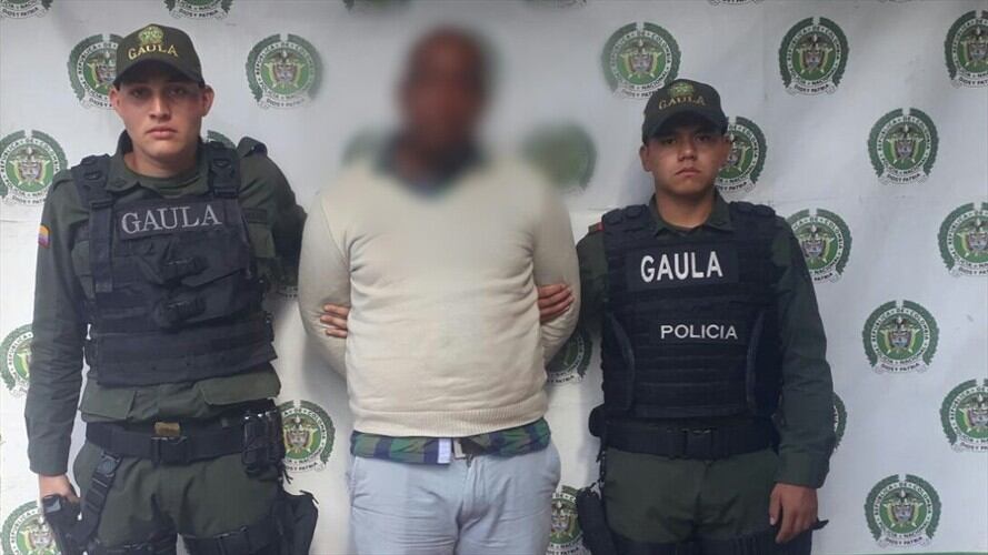 El capturado fue puesto a disposición de las autoridades judiciales por el delito de extorsión. Foto: Policía Tunja