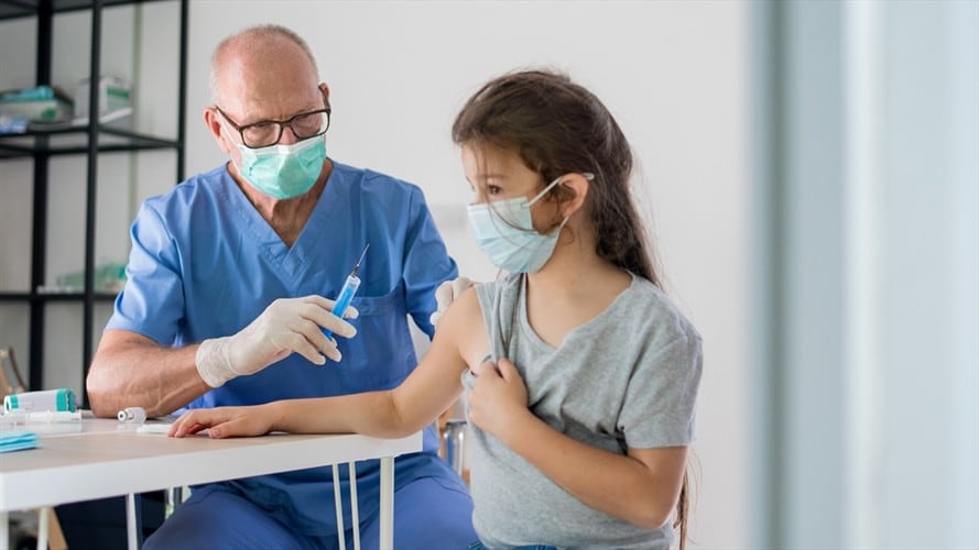 Ensayos de vacuna COVID-19 en niños. Foto: Getty Images