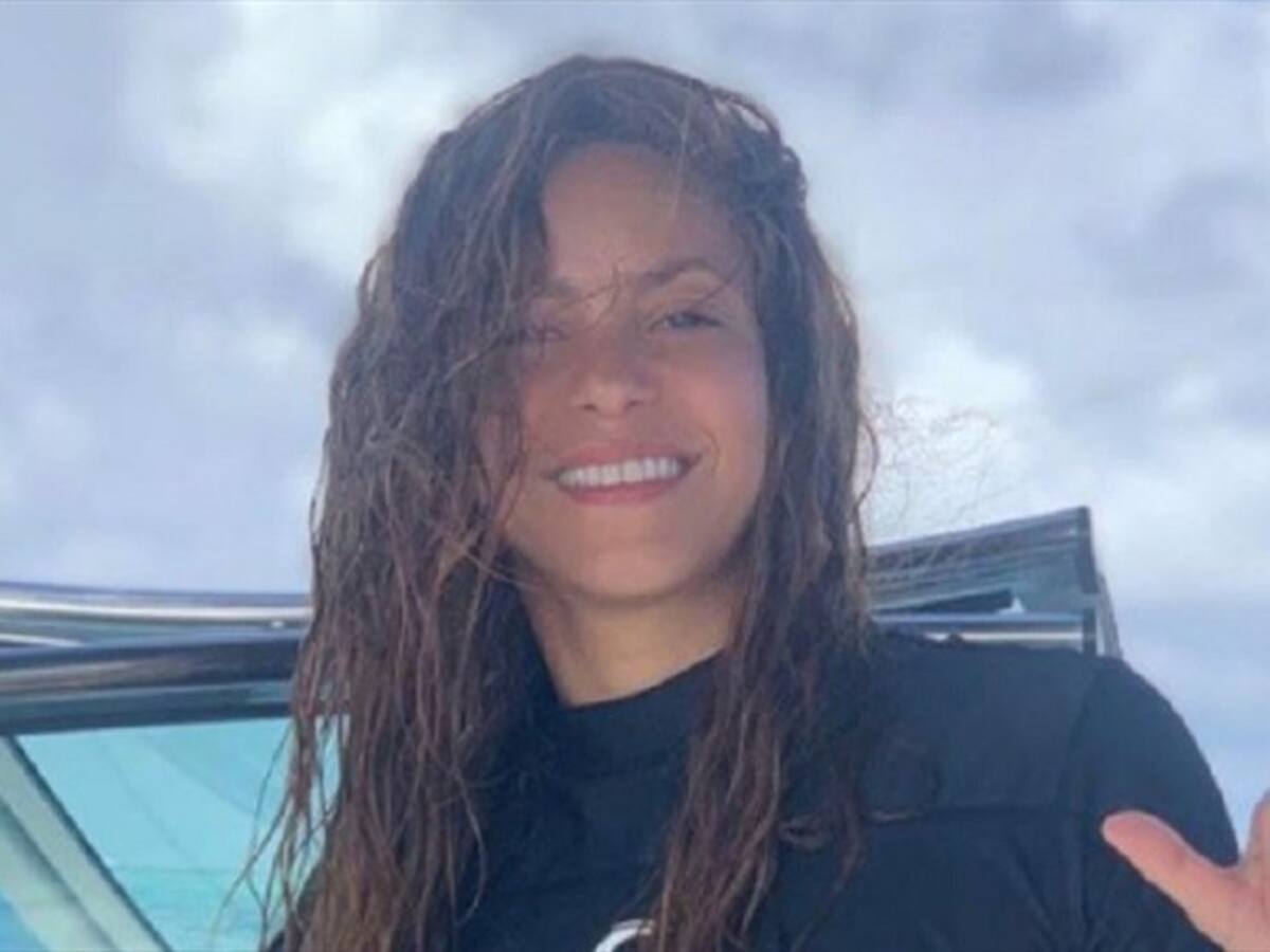 A ritmo de merengue, Shakira demuestra que sus caderas no mienten