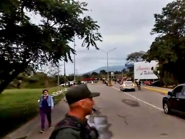 Autorizan paso vehículos particulares en la frontera colombo-venezolana. Foto: Cortesía