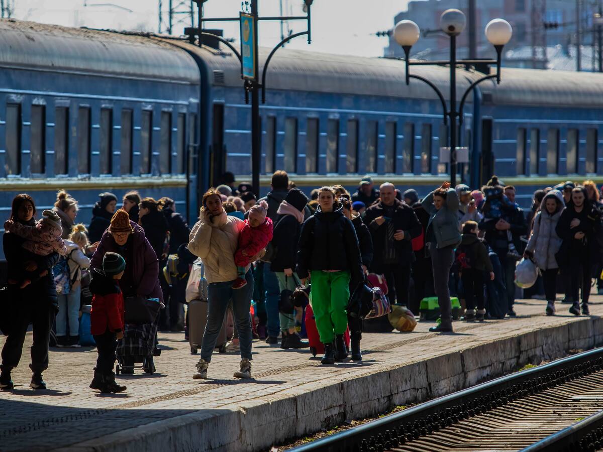 Fueron evacuadas más de 1.500 personas de la sitiada Mariúpol, al sur de Ucrania
