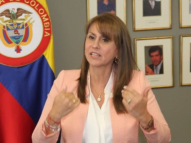 Griselda Restrepo anunció que sobre la madrugada de este miércoles se logró llegar a un acuerdo sobre el incremento salarial de los trabajadores estatales. Foto: Colprensa