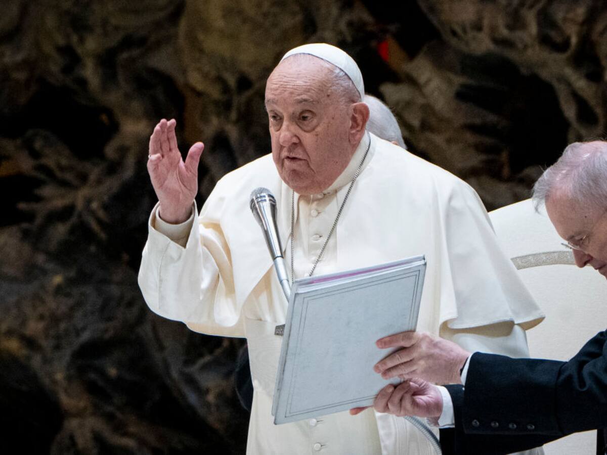 El papa Francisco expresó su cercanía a los habitantes de Los Ángeles y aseguró que reza por ellos