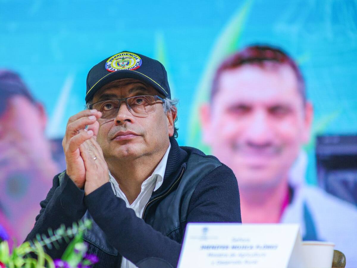 Petro propone consulta popular para la construcción del tren transoceánico en el Chocó