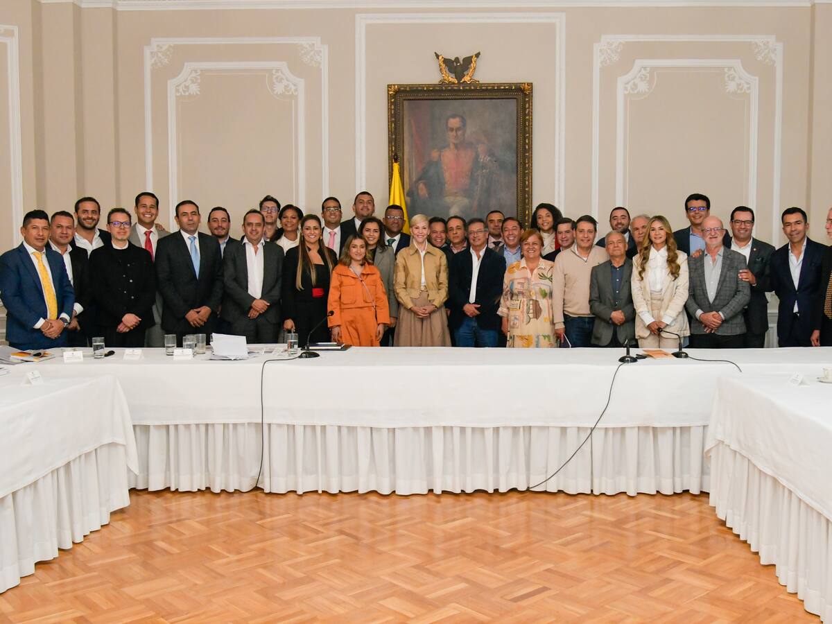 Gobierno y gobernadores acuerdan avanzar en ejecución de obras estratégicas en territorio