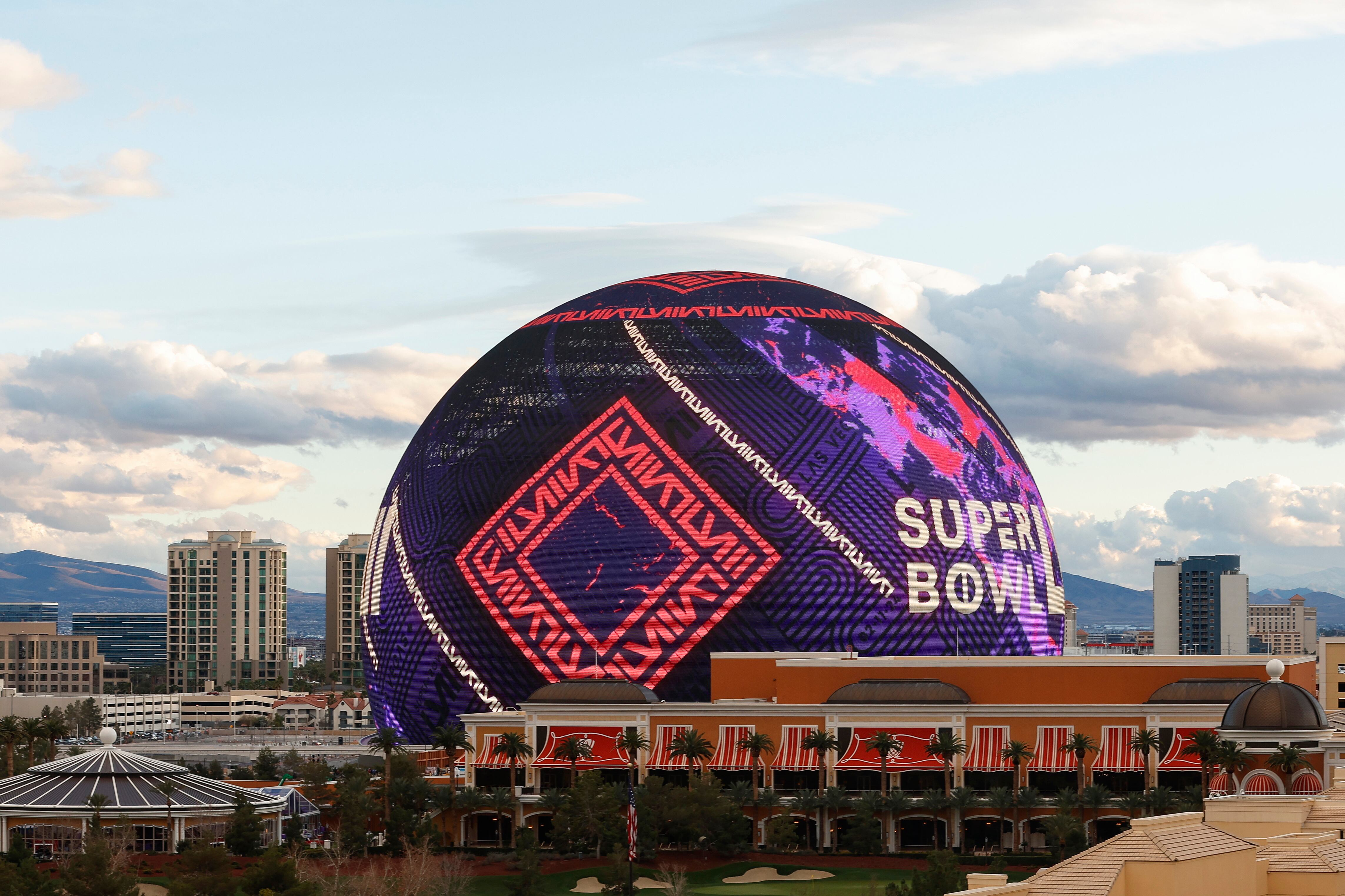 Las Vegas (United States), 07/02/2024.- The Las Vegas Sphere displays a Super Bowl logo in Las Vegas, Nevada, USA, 07 February 2024. The AFC champion Kansas City Chiefs will face the NFC champion San Francisco 49ers in Super Bowl LVIII at Allegiant Stadium in Las Vegas, Nevada, on 11 February 2024. EFE/EPA/CAROLINE BREHMAN