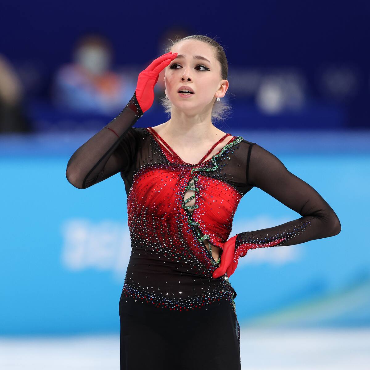 Kamila Valieva, la primera mujer que logró un salto cuádruple, dio positivo en una prueba de dopaje