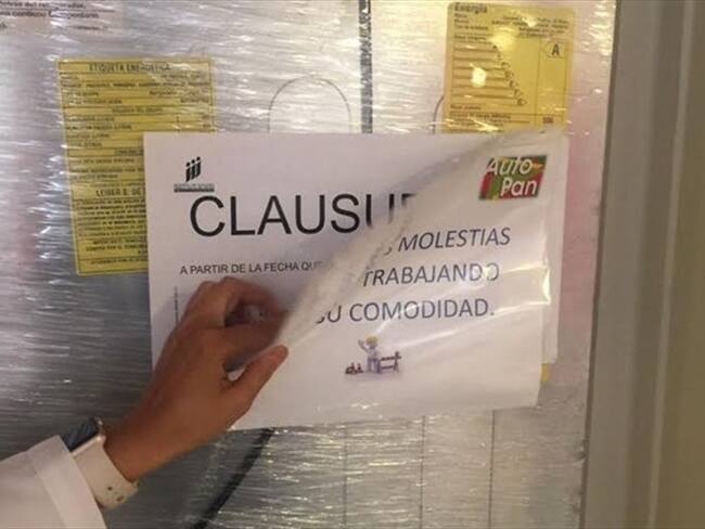 Se abrirá un proceso legal contra Autopan por no cumplir con el cierre del establecimiento pese a los sellos puestos por la Secretaria de Salud en días anteriores.Foto: W Radio.