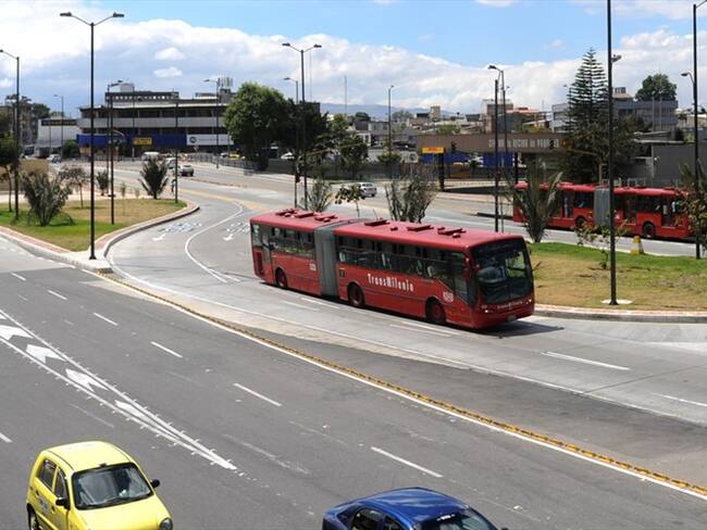 Se construyeron los carriles de Transmilenio por el sector de Héroes sin diseños de drenaje y no señalaron los riesgos. Foto: Getty Images