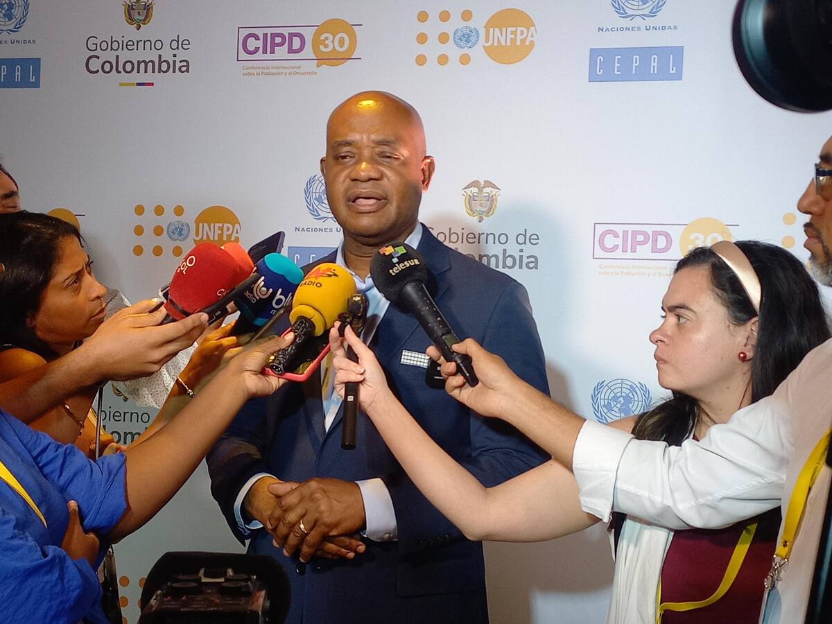 Que la diplomacia colombiana y sus voceros se parezcan más a la sociedad:Canciller Murillo