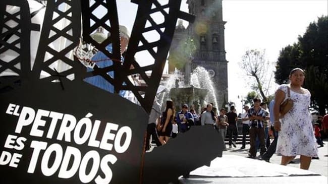 La paradoja de celebrar el aniversario de la expropiación petrolera en México. Foto: Agencia Anadolu